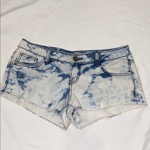 Almost Famous denim shorts size 9